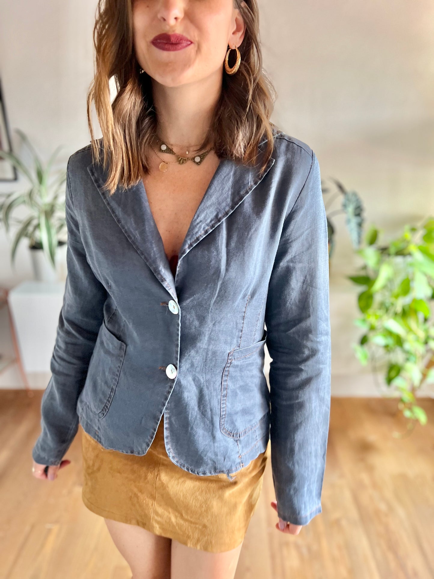 1970's vintage navy blue linen blouse with mother of pearl buttons