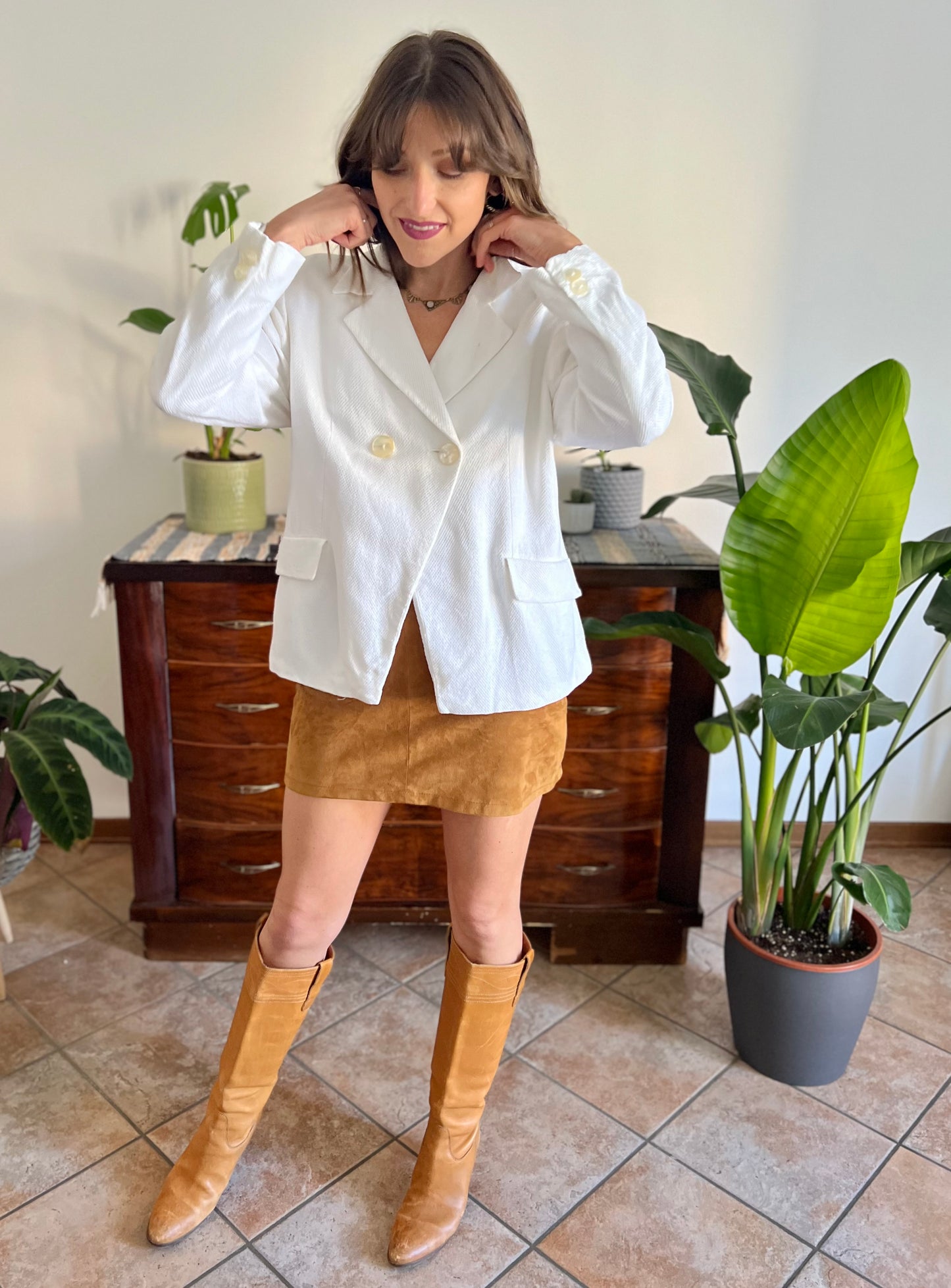 1970's vintage white waffle textured fitted blazer with oversize mother of pearl buttons