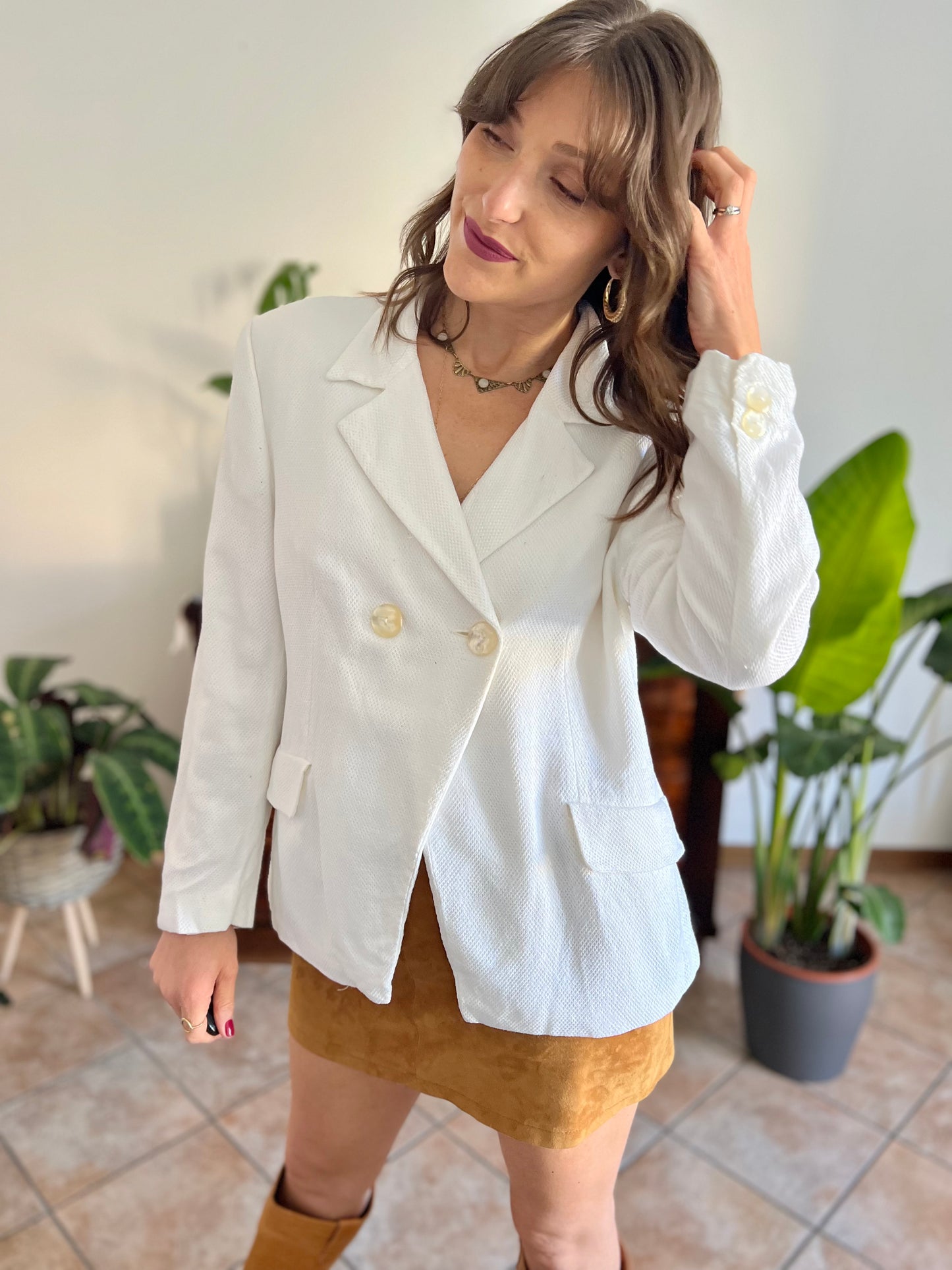 1970's vintage white waffle textured fitted blazer with oversize mother of pearl buttons