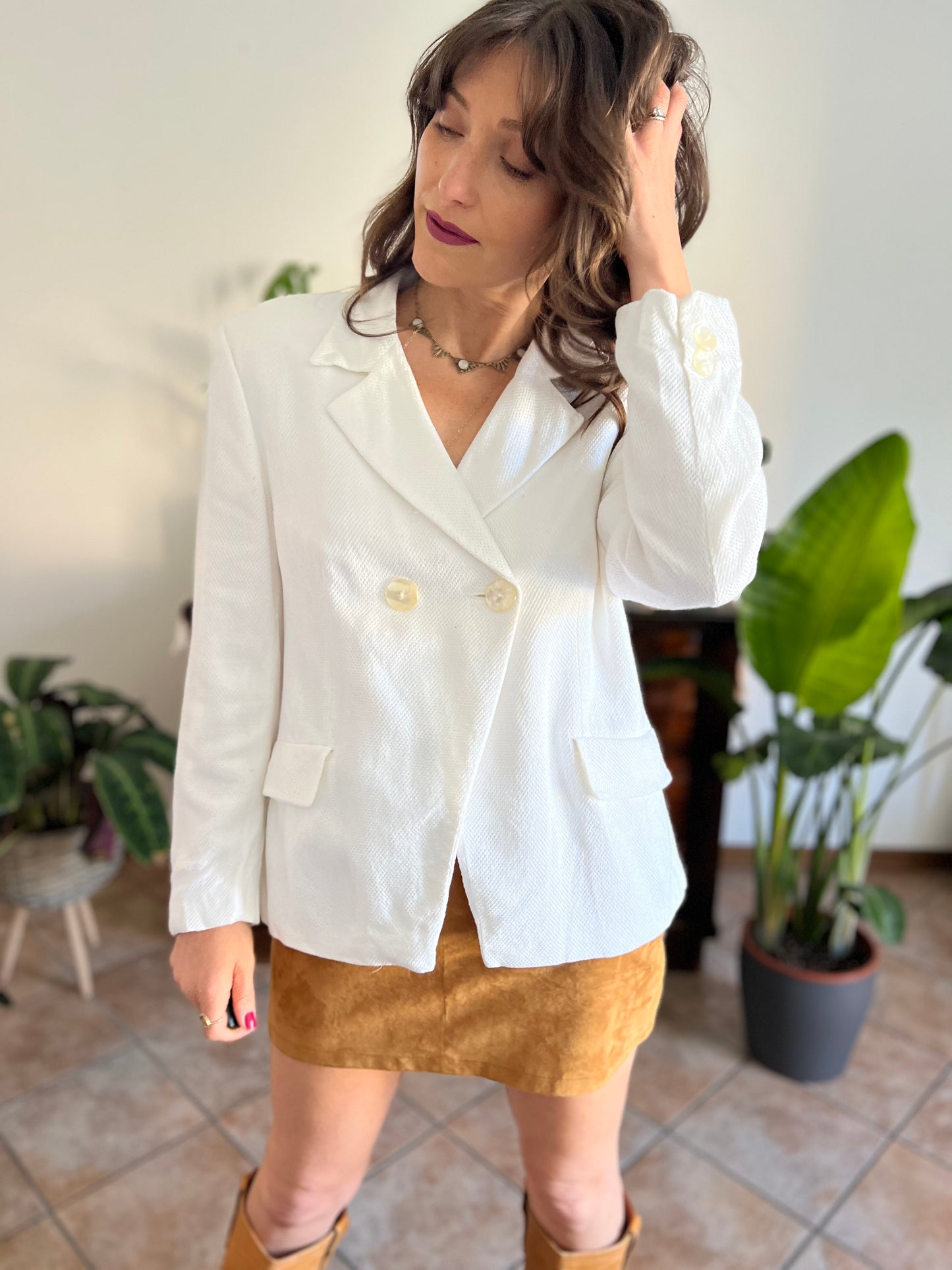 1970's vintage white waffle textured fitted blazer with oversize mother of pearl buttons