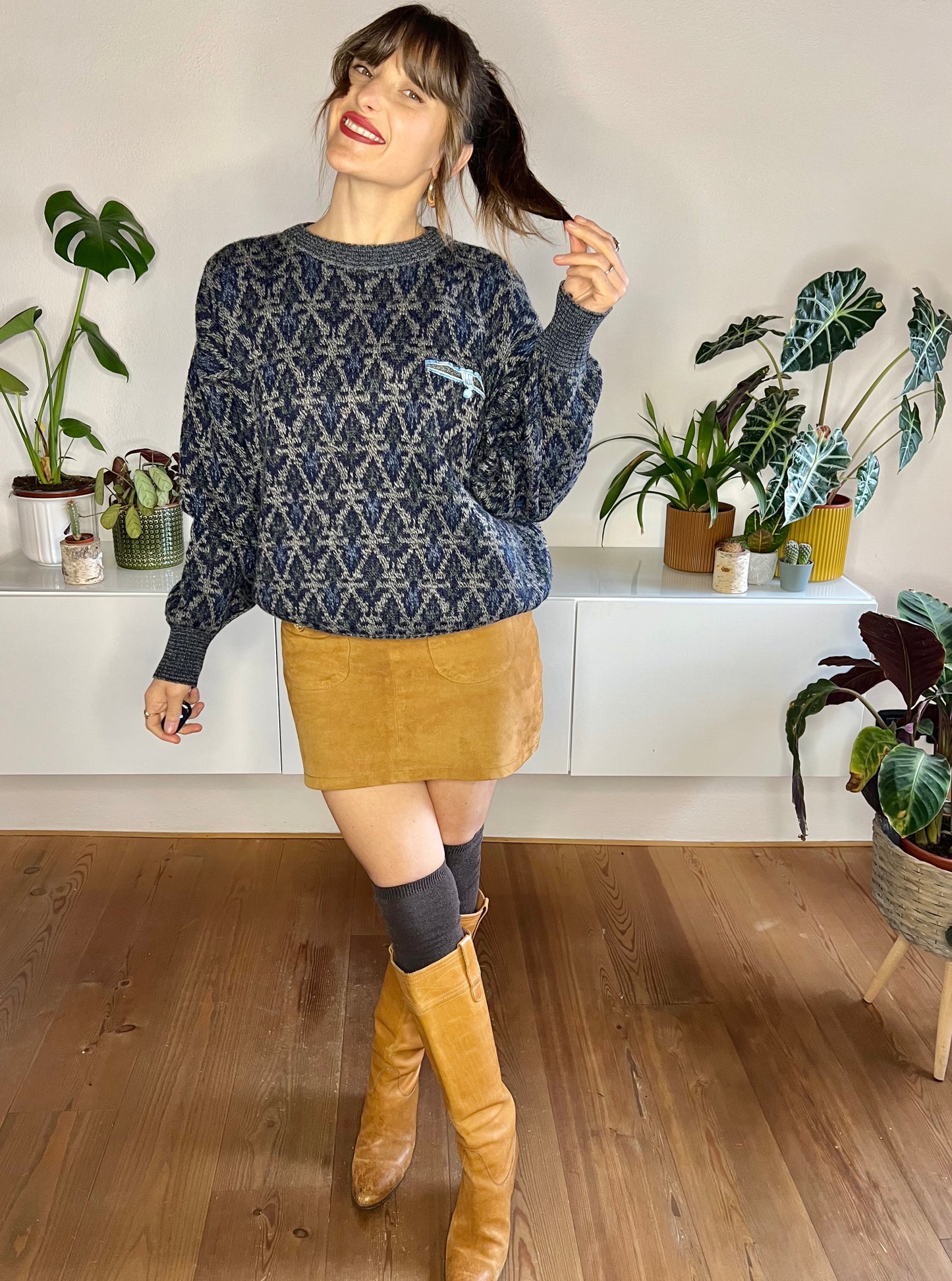 1980's vintage blue and grey geometric knit pullover with pocket detail