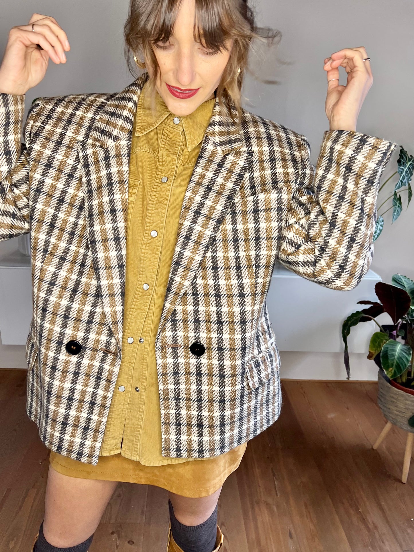 1970's vintage tan and black houndstooth wool blazer