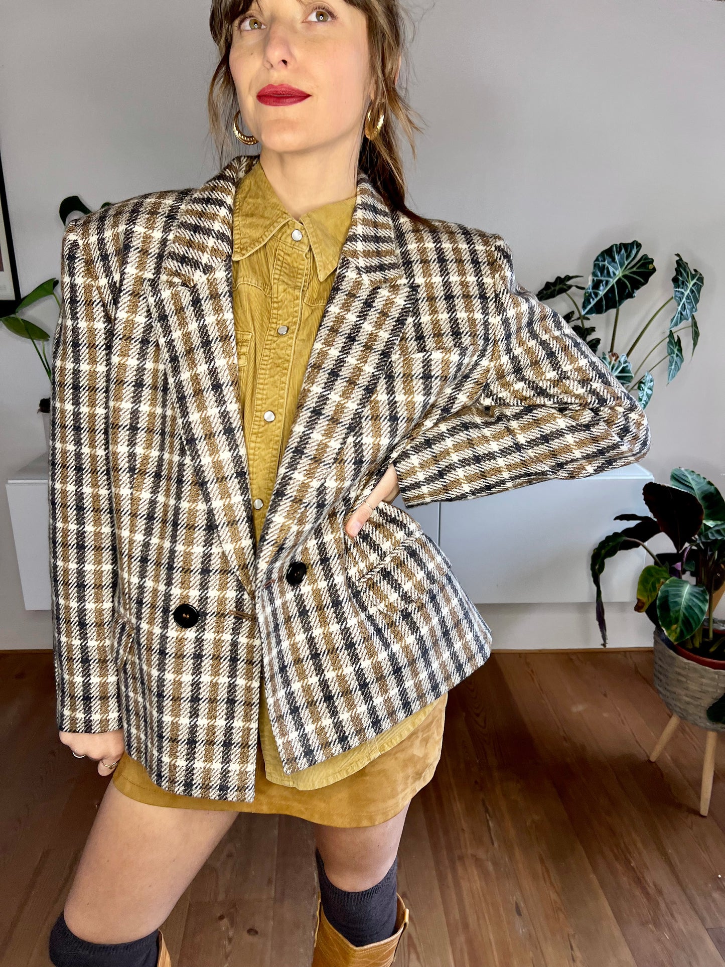 1970's vintage tan and black houndstooth wool blazer