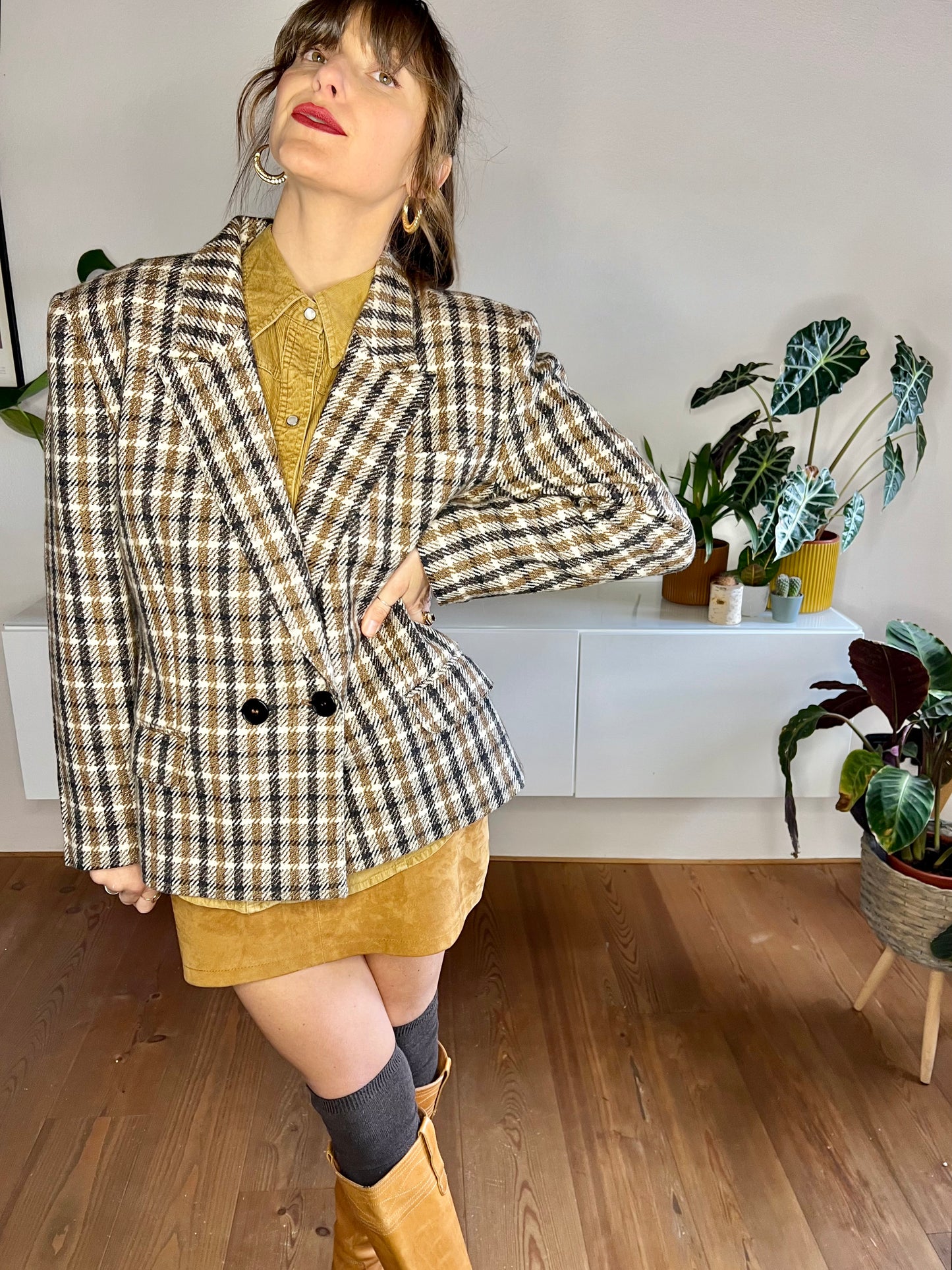 1970's vintage tan and black houndstooth wool blazer