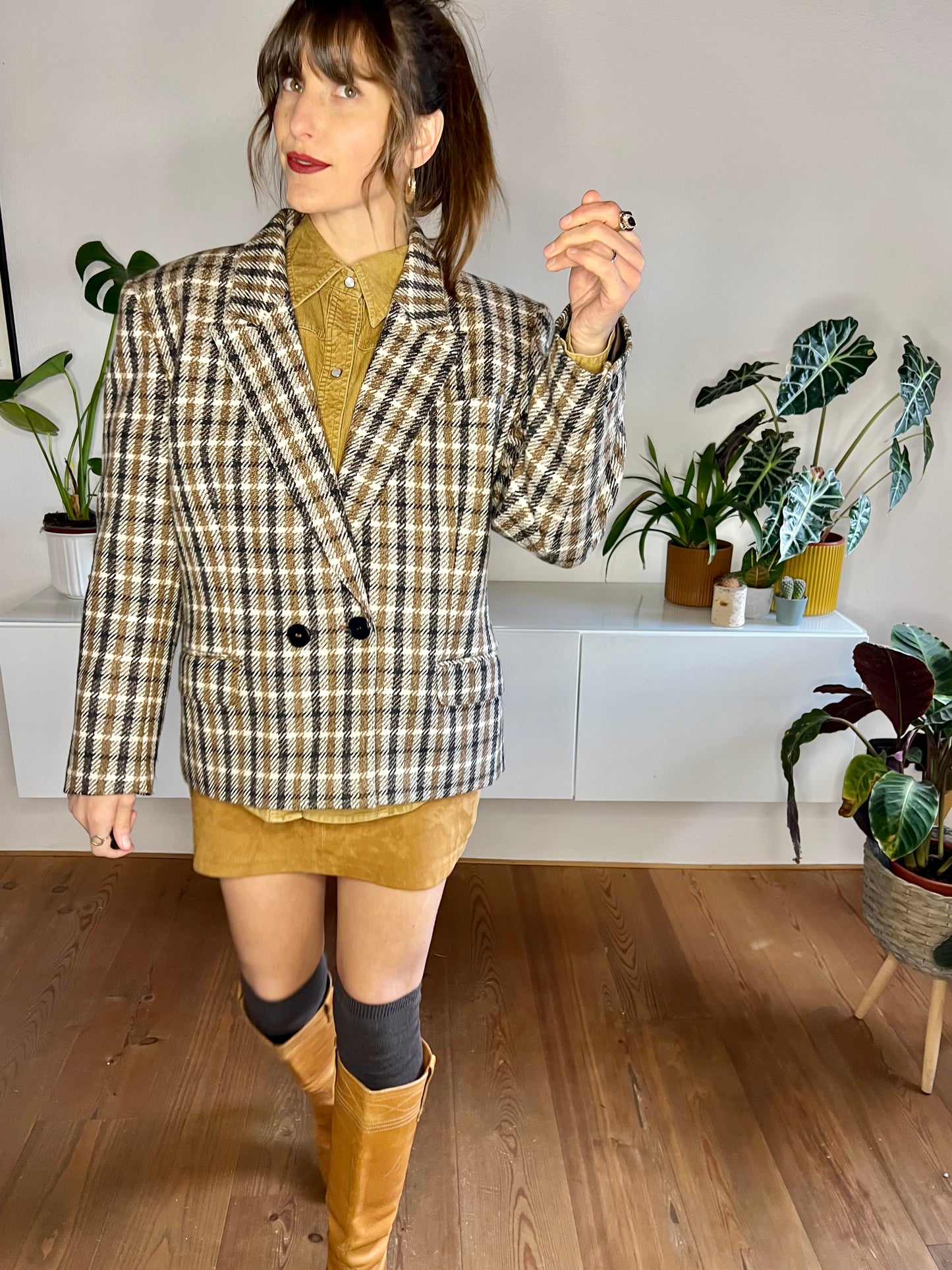 1970's vintage tan and black houndstooth wool blazer