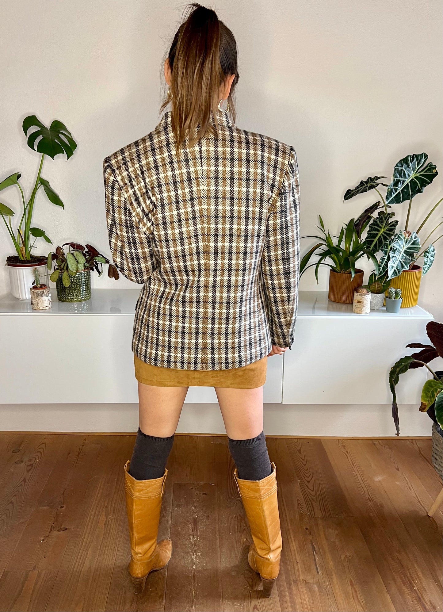 1970's vintage tan and black houndstooth wool blazer