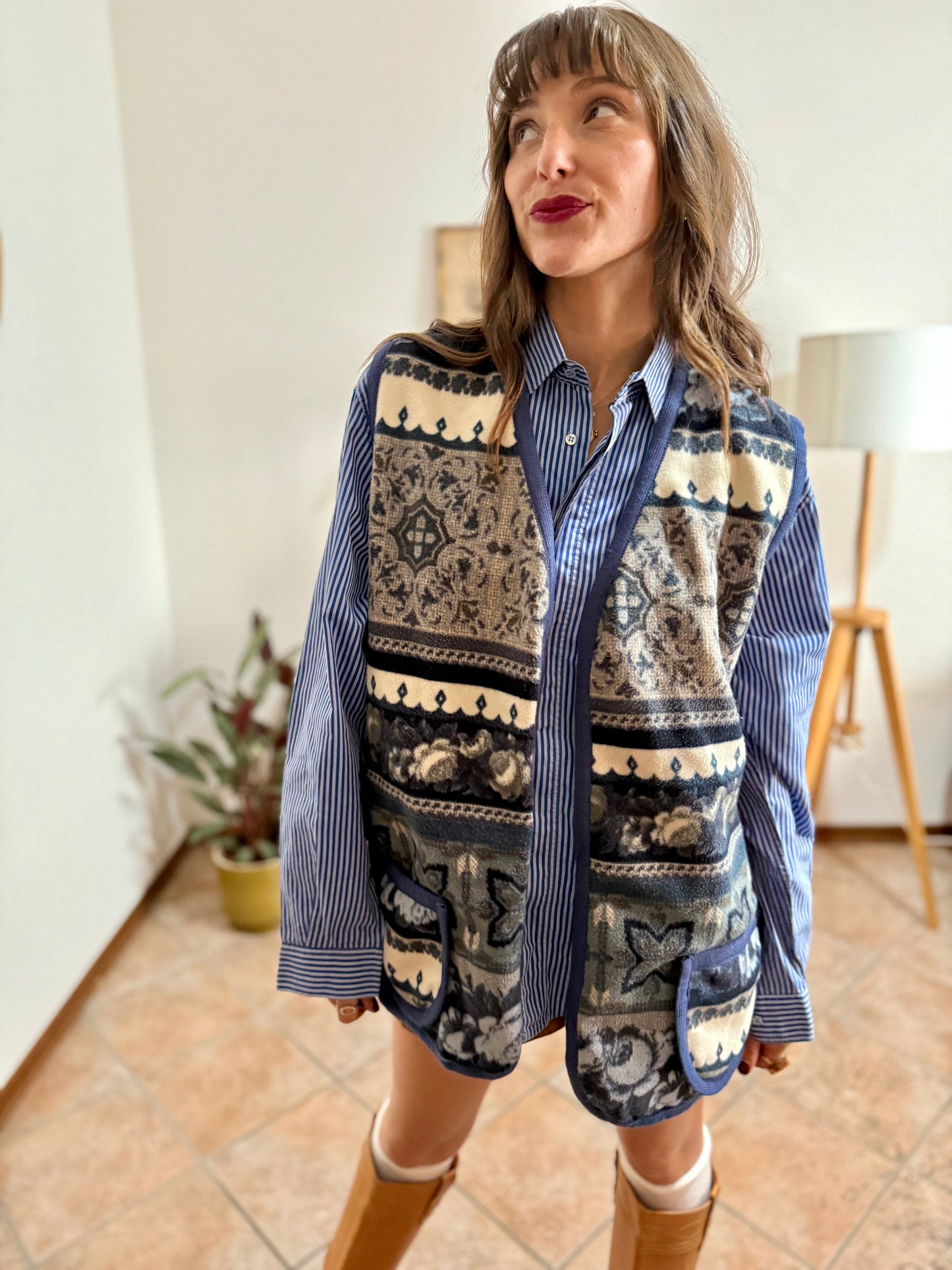 1970's vintage multi tonal blue and cream floral fleece vest