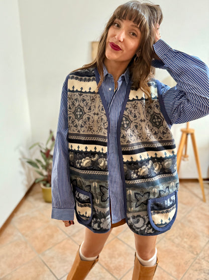1970's vintage multi tonal blue and cream floral fleece vest