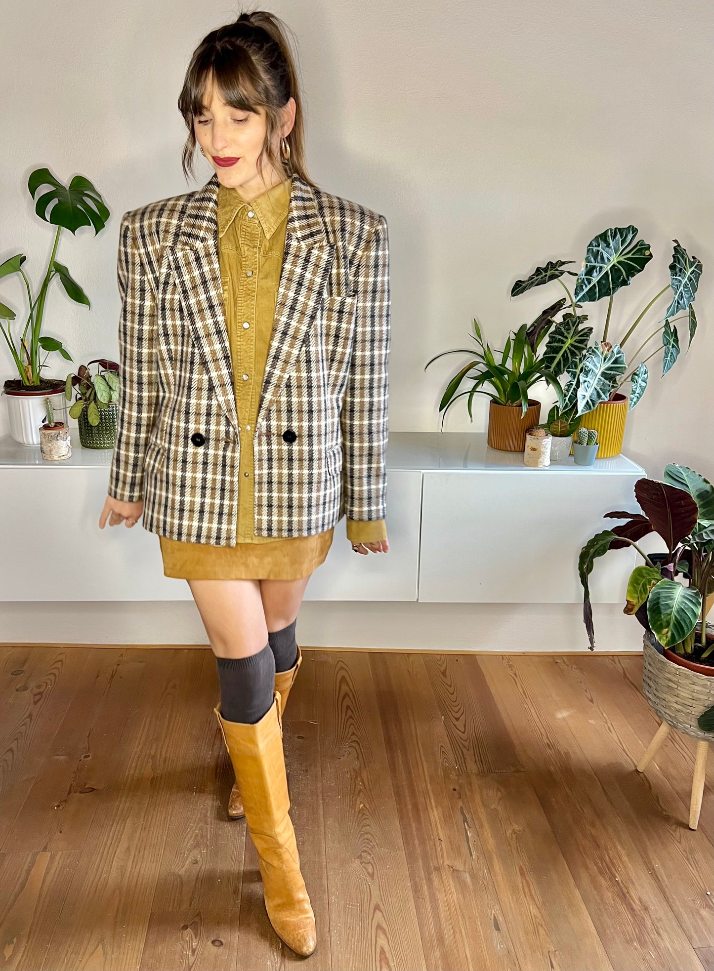 1970's vintage tan and black houndstooth wool blazer