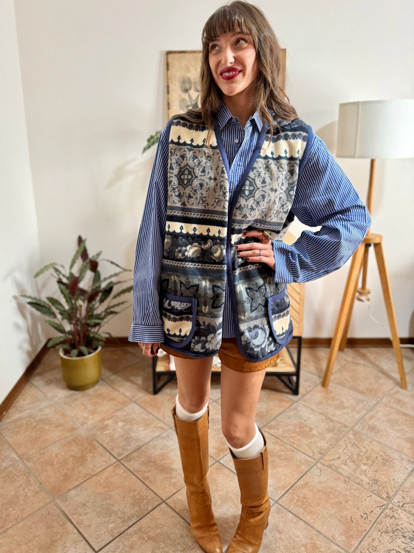 1970's vintage multi tonal blue and cream floral fleece vest