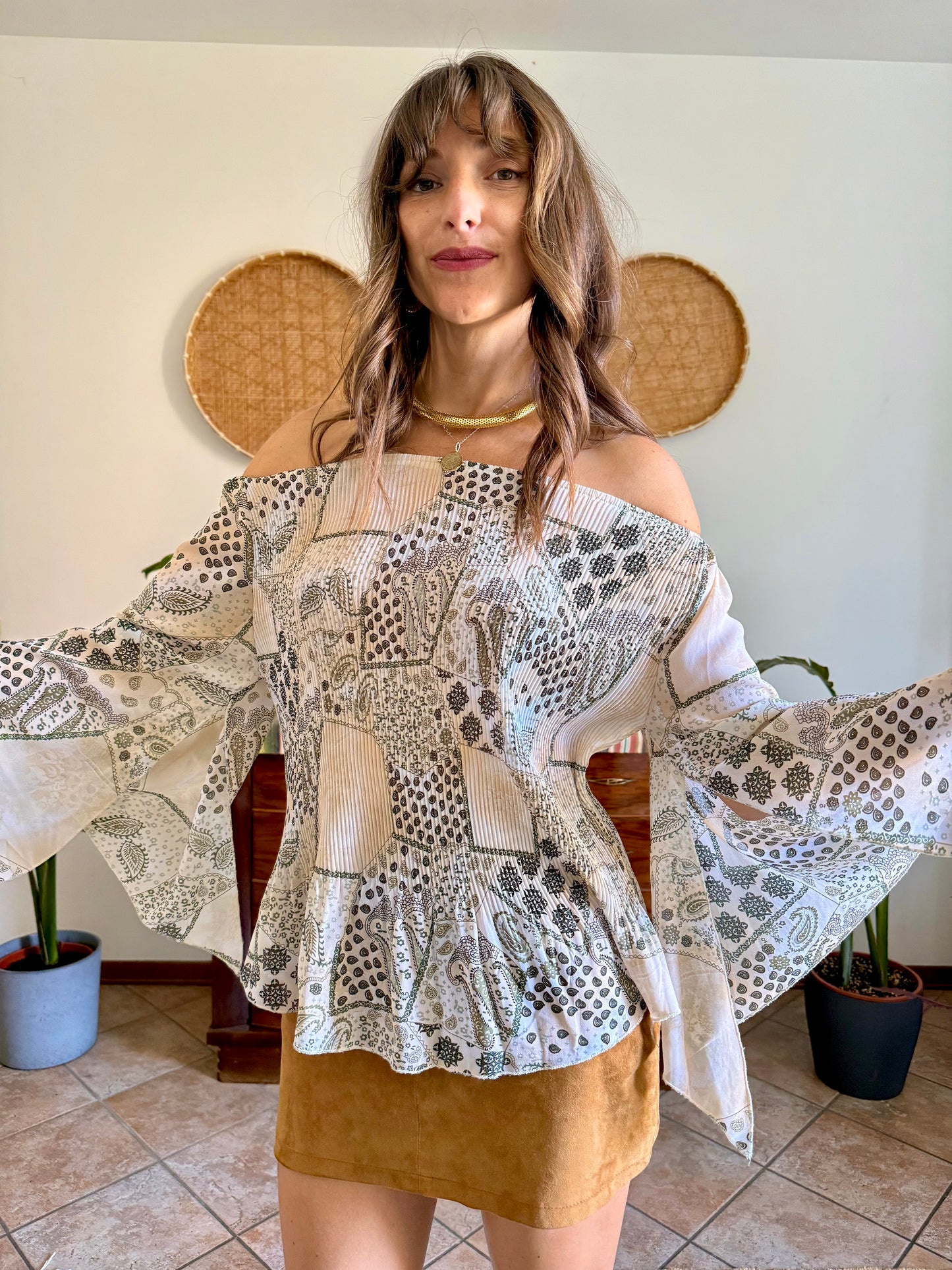 Y2k vintage belle sleeve sheer floral pleated blouse