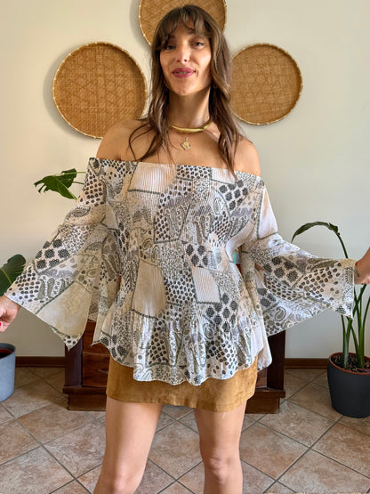 Y2k vintage belle sleeve sheer floral pleated blouse