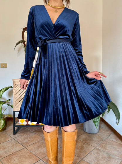1990's vintage cobalt blue velvet pleated midi dress