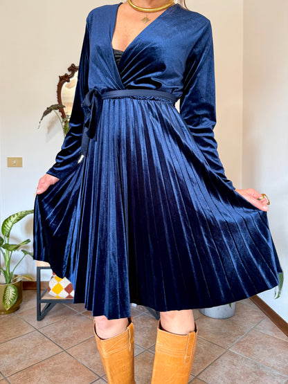 1990's vintage cobalt blue velvet pleated midi dress