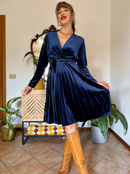 1990's vintage cobalt blue velvet pleated midi dress