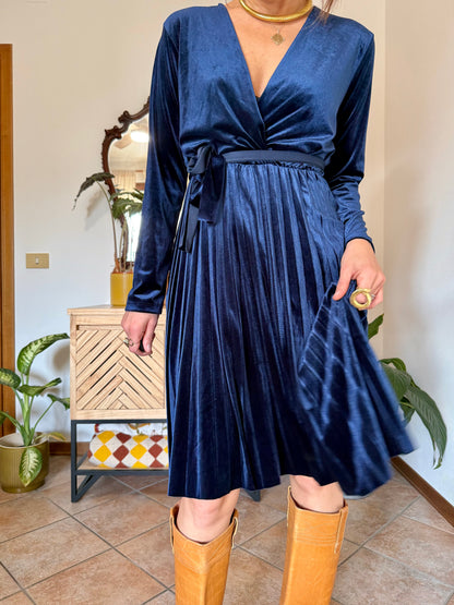 1990's vintage cobalt blue velvet pleated midi dress