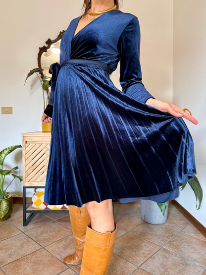 1990's vintage cobalt blue velvet pleated midi dress